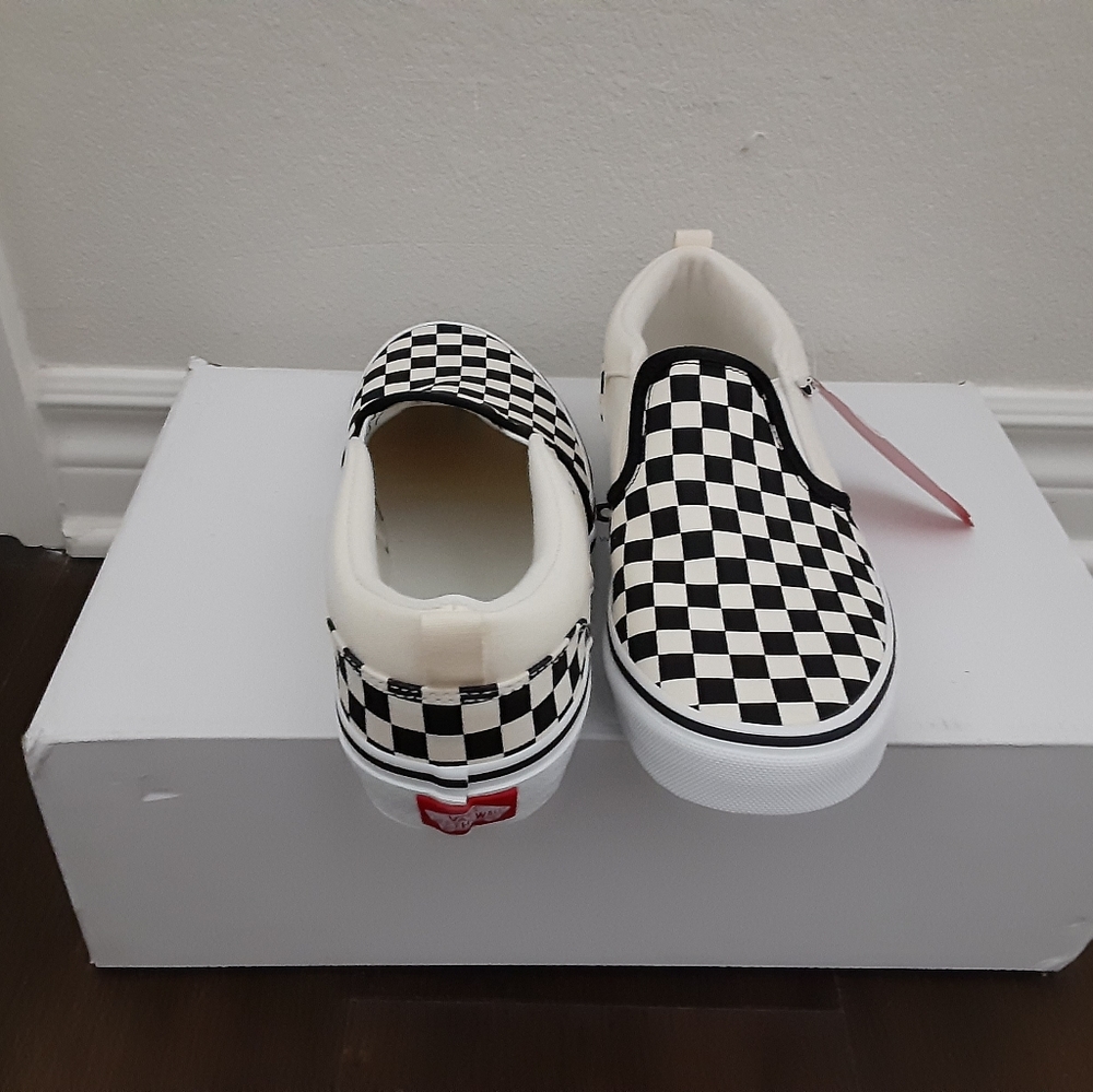 Vans - Picture 3 of 3